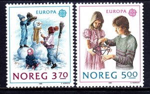 Norway 1989 Children's Games - EUROPA Complete Mint MNH Set SC 942-943