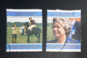 PAPUA & NEW GUINEA Sc# 916-917 QUEEN ELIZABETH Golden Wedding set of 2 1997 used