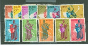 Guinea #236-47 Used Single (Complete Set)