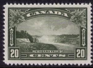 Canada # 225  Mint VF  VLH pristine as issued Cat $ 32