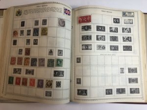 The New World Wide Postage Stamp Album Lots Of Old Stamps