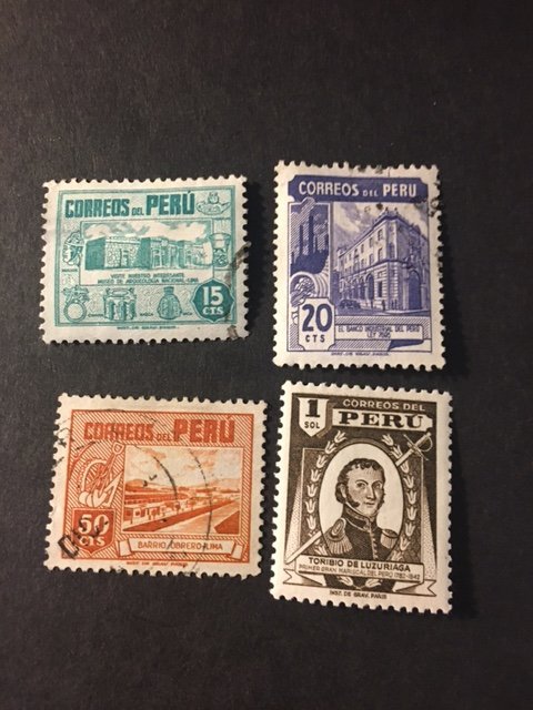 Peru sc 438-441 MNH+uh