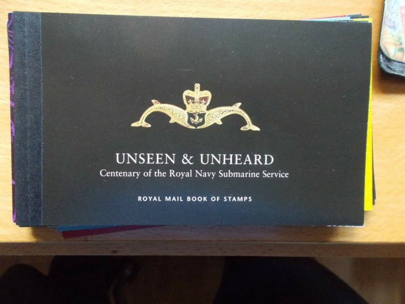 DX27 Unseen & Unheard Prestige Booklet Complete - Face £18.82 - Cat £40