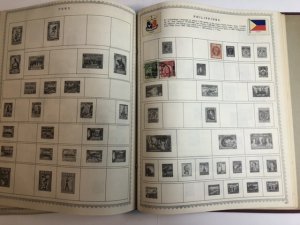 The New World Wide Postage Stamp Album Lots Of Old Stamps