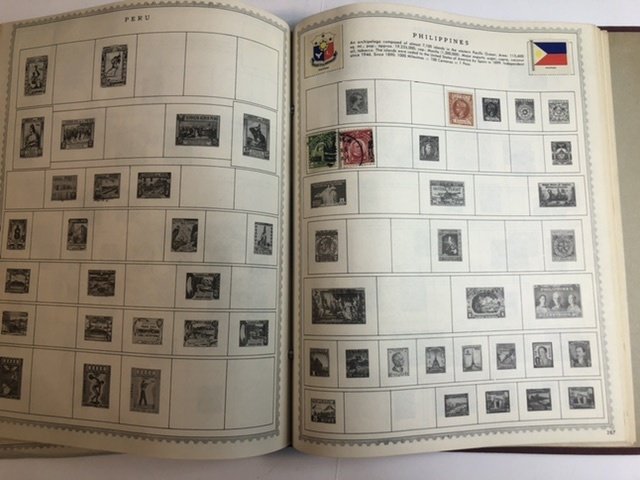 The New World Wide Postage Stamp Album Lots Of Old Stamps