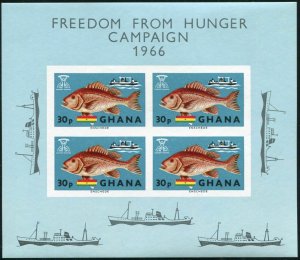 Ghana 254a two colors, MNH. Mi Bl.21. FAO 1966. Fishing, Canoe, Fish, Trawlers.