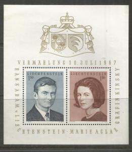 LIECHTENSTEIN,424,MNH, SS, ROYAL ISSUED CREST