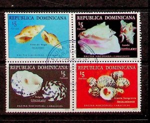 DOMINICAN REP. Sc 1300 USED BLOCK OF 4 OF 1998 - SEA LIFE - SHELLS