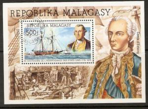 MALAGASY SGMS310 1975 AMERICAN REVOLUTION M/S FUSED