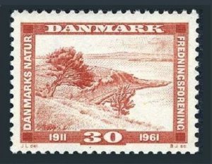 Denmark 381 2 stamps, MNH. Michel 389. Society of Nature Lowers, 1961. Landscape