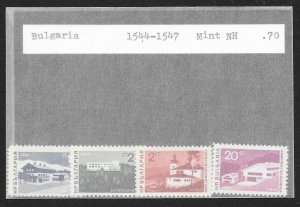 BULGARIA (31) Complete Mint Never Hinged Sets - 150 stamps