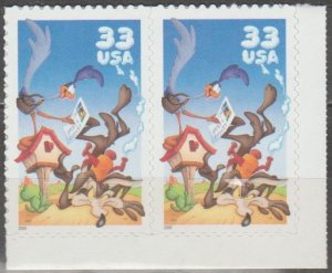 3392a, Pair(LR)Wave Die Cut on back. Wile E. Coyote & Road Runner MNH .33 cent