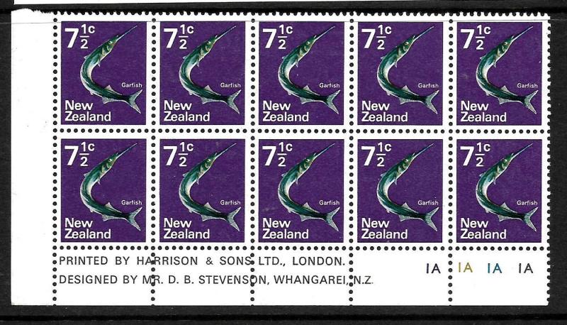 NEW ZEALAND  1970   7 1/2c   PICTORIAL   MNH   PLATE  BLK 10 #1A1A1A1A 