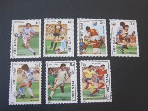 Vietnam 1986 Sc 1606-12 set MH