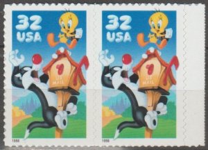 3205a, Pair(CR)W/Wave Die Cut on back-side. Tweety & Sylvester MNH, .32 cent