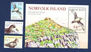 NORFOLK ISLAND - 679-682  - VF MNH - birds - 1999 