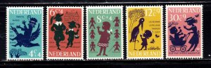 Netherlands stamps #B383 - 387, MNH, complete semi postal set