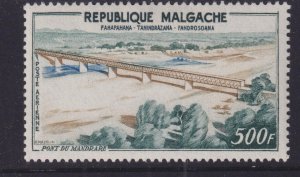 MADAGASCAR, 1960 Bridge 500f., lhm.