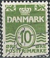 Denmark 318 (used) 10ø numeral, wavy lines, green (1950)