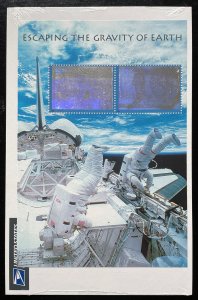 3411 ESCAPING THE GRAVITY OF EARTH 2 US $3.20 Hologram Stamps MNH USPS Sealed