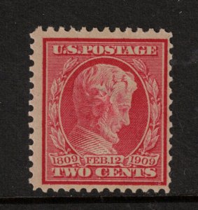 USA #369 Mint Fine - Very Fine - Bit Of Red Offset On Gum