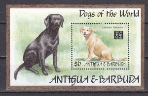 Antigua. Scott cat. 1785. Labrador Retriever, Dog s/sheet..