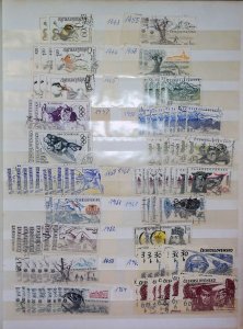 Czechoslovakia Collection Series and Commemoratives Stamps Used LR104P11-