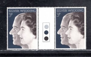 GREAT BRITAIN SC# 683-4 GUTTER PAIR FVF/MNH