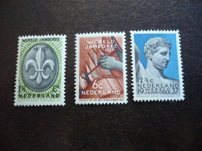 Stamps - Netherlands - Scott# 206-208 - Mint Hinged Set of 3 Stamps