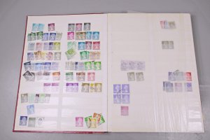 4687: World Collection in Stockbook. Many 100s. Early Seen. Unsorted. 44 Pics.