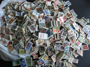 Canada wholesale estimate 20,000 U stamps in baby bundles heavy dups, mixed cond