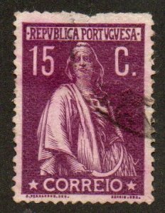 Portugal 217 Perf. 15 x 14