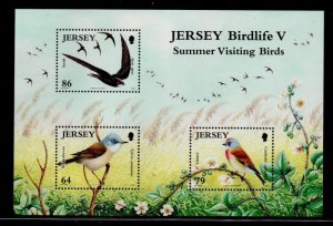 Jersey Sc 1520 2011 Summer Visiting Birds stamp sheet mint NH