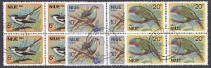 NIUE 1971 Birds set in blocks of 4 fine used...............................28043