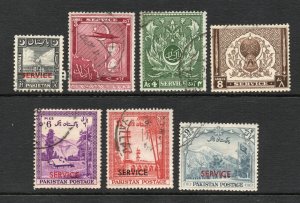 Pakistan - (7) Older Officials / Good Selection     -      Lot 0620327