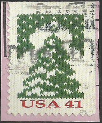 # 4208 USED KNIT CHRISTMAS TREE