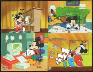 Saint Vincent Stamp 2572-2575  - Disney's Mickey Mouse turns 70