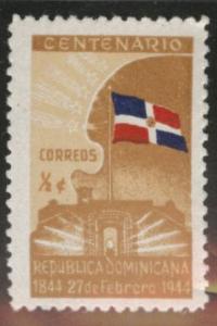 Dominican Republic Scott 398 MH* 1944 Flag stamp