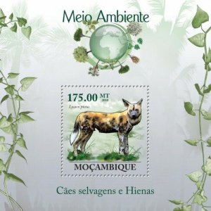 Mozambique 2010 MNH - Wild Dogs & Hyenas. Sc 1968, YT 248, Mi 3635/BL305