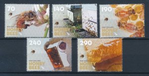 [111933] New Zealand 2013 Insects honeybees  MNH