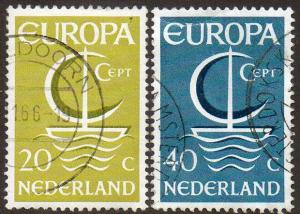 Netherlands  Scott 441-442  Used  