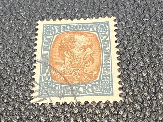 Iceland 44 used