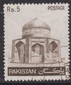 Pakistan 1981 Ibrahim Khan Makli Mausoleum 5r Fine Used SG 480 VGC