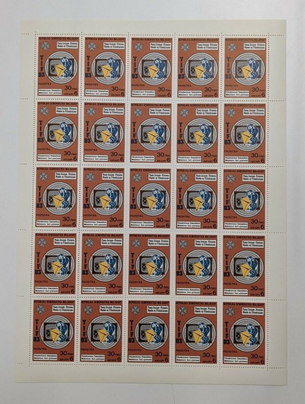 Malagasy/Madagascar 1983 - World Communications - 2v Sheets of 25 - 660-61 - MNH 