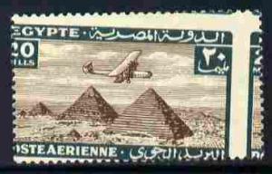 Egypt 1933 HP42 over pyramids 20m single with misplaced p...