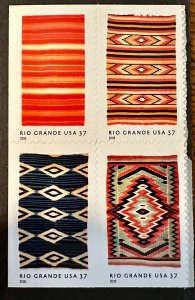 US # 3929a Rio Grande Blankets block of 8 (4 on each side) 37c 2005 Mint NH