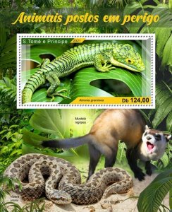 SAO TOME - 2021 - Endangered Animals - Perf Souv Sheet - Mint Never Hinged