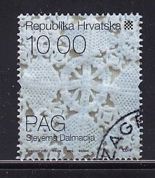 Croatia    #704   used  2008  folk costume designs 10k