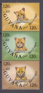 1985 Guyana 1301-1303strip Cats of prey