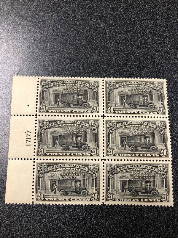 US E14 Special Delivery 20C Plate Block Of 6 Very Fine Mint Never Hinged